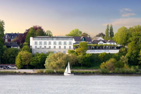 Hotel Louis C. Jacob Das Louis C. Jacob Hotel in Hamburg direkt an der Elbe.