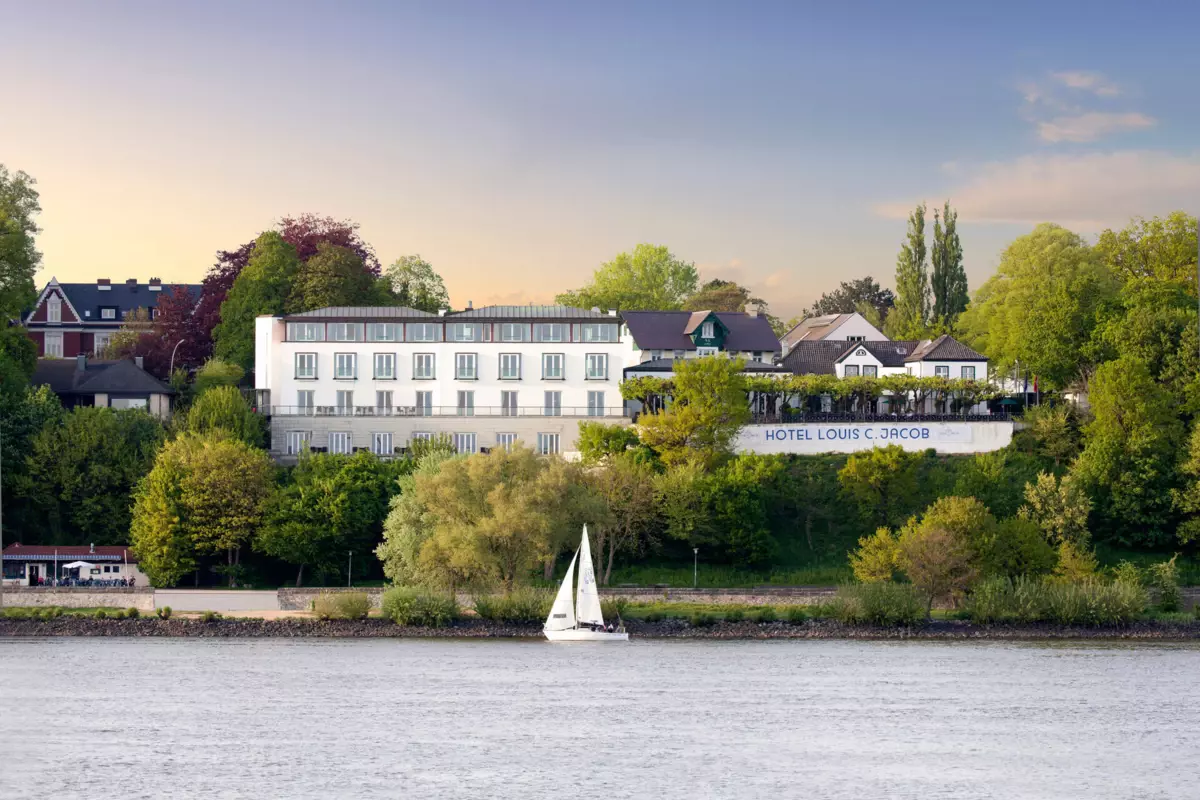 Hotel Louis C. Jacob Das Louis C. Jacob Hotel in Hamburg direkt an der Elbe.